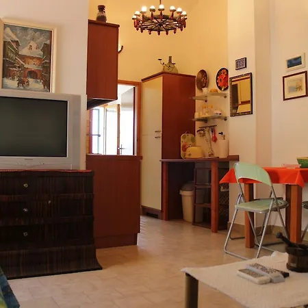 Tri Vlake Apartment *